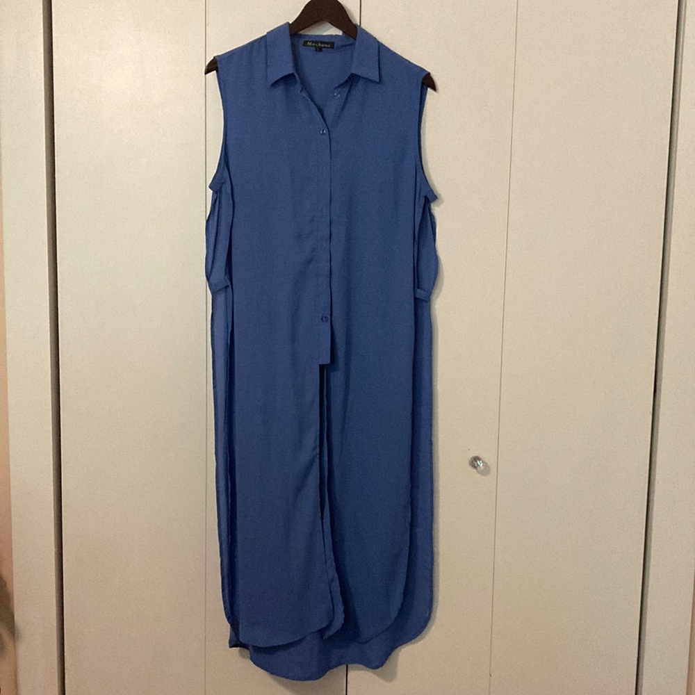 Blue cut out top